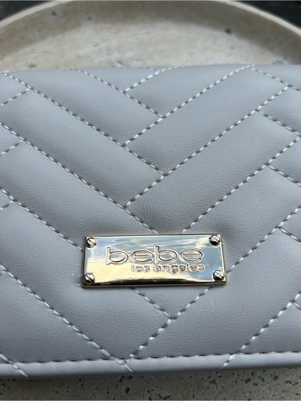 bebe Quilted Crossbody Bag in‎ Light Gray with Gold Plaque - Picture 6 of 7